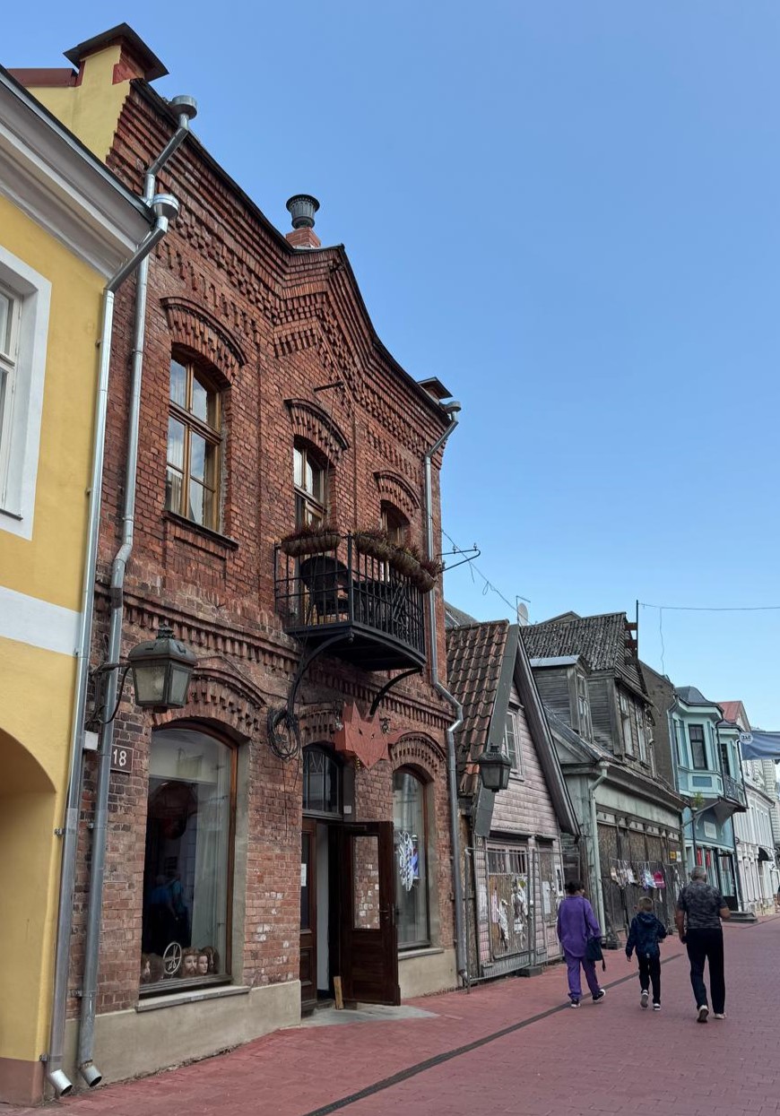 самый красивый дом в городе.jpg