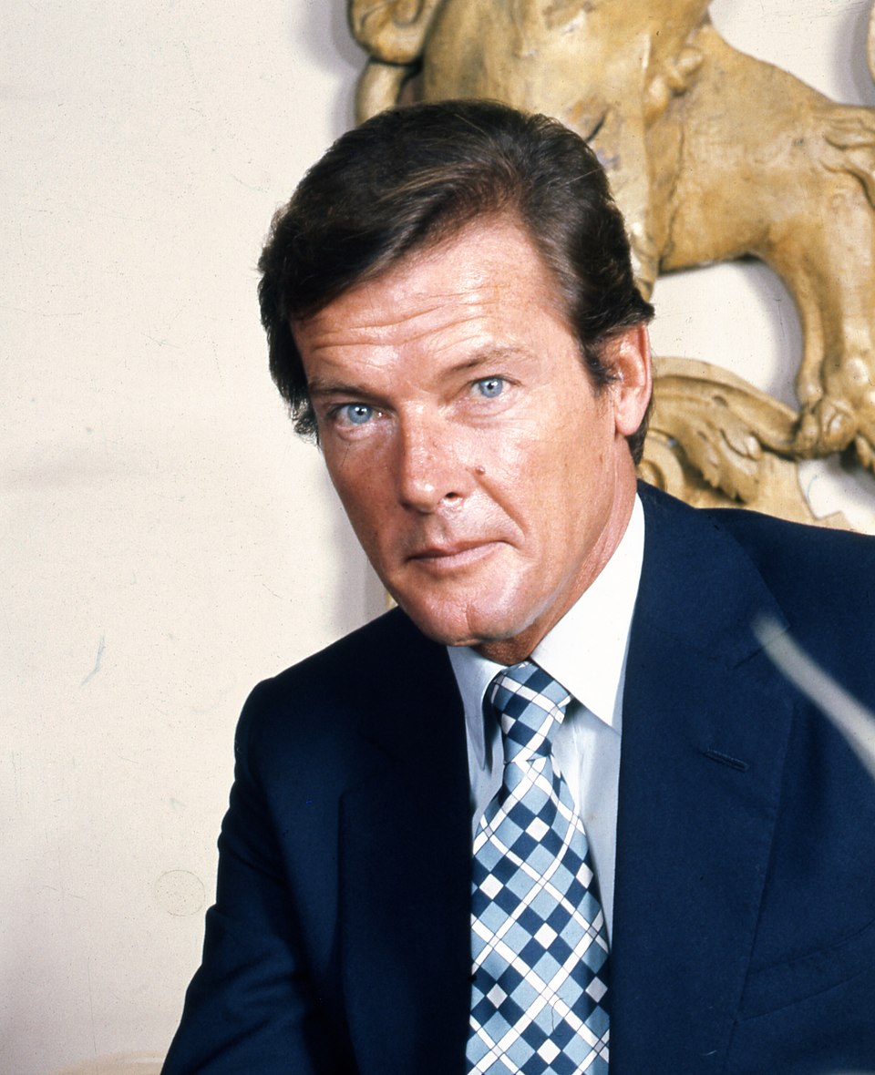 960px-Sir_Roger_Moore_crop.jpg