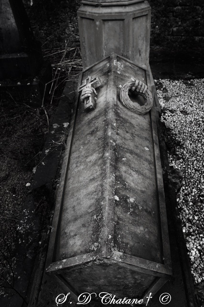Cimetière Etalle Belgique 1.jpg